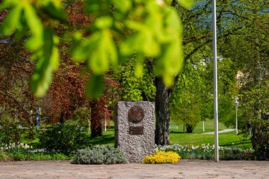 Marianske Lazne 'deki Amerikan Ordusu tarafından yapılan Kurtuluş Anıtı, 6 Mayıs 1945' te Skalnik Parkı 'nda yer almaktadır..