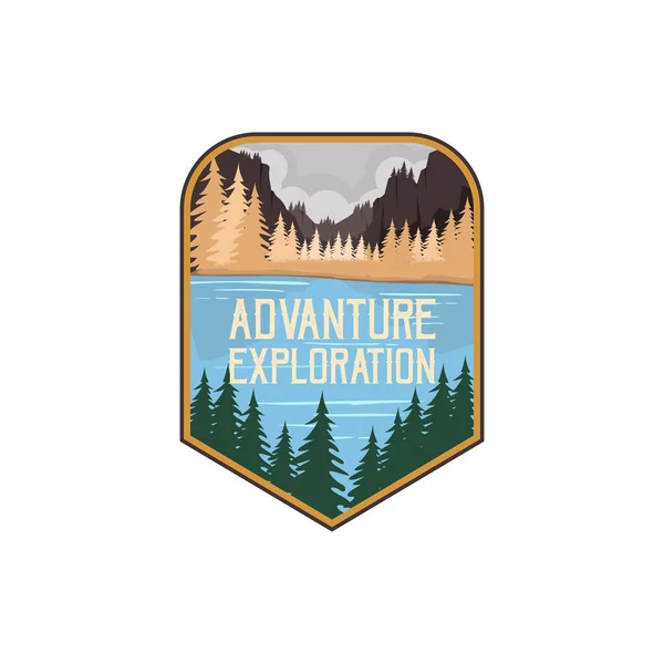 Adventure Mountain Outdoor Vintage Logo Template Badge Emblem Style Pro — Stock Vector