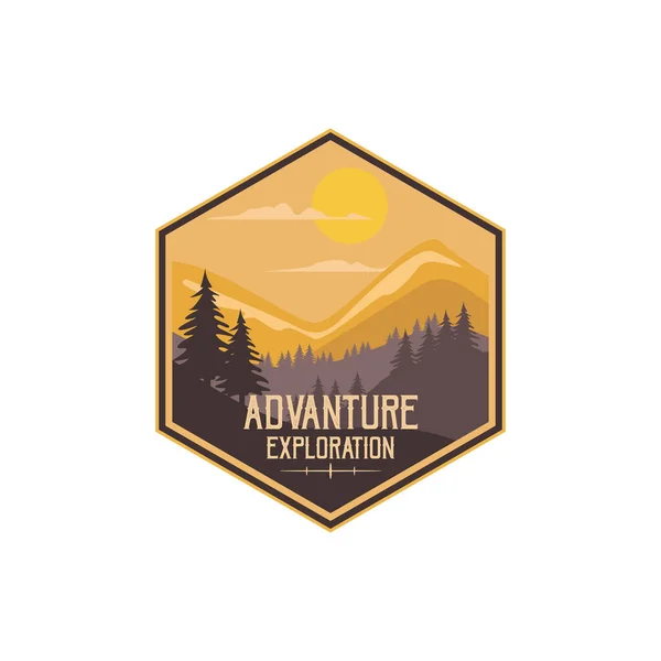 Adventure Mountain Outdoor Vintage Logo Template Badge Emblem Style Pro — Vector de stock