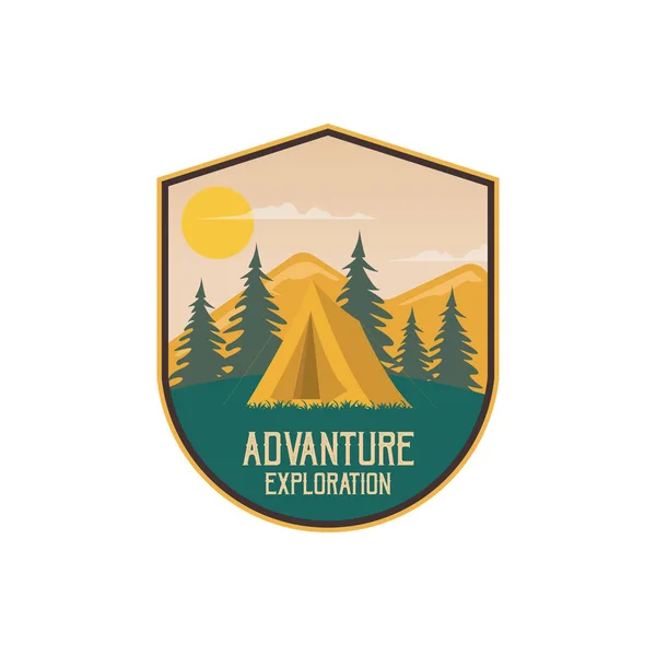 Adventure Mountain Outdoor Vintage Logo Template Badge Emblem Style Pro — Vector de stock