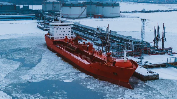 Northern Oil Terminal Snow Tanker Illuminated Red Lights Moored Ocean — ストック写真