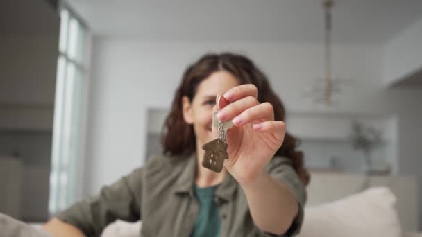 Close Portrait Happy Woman Showing Keys New Apartment House Housewarming — 비디오