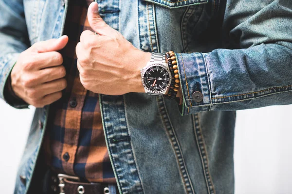 Closeup Luxury Men Watch Black Dial Stainless Steel Bracelet Wrist — Φωτογραφία Αρχείου