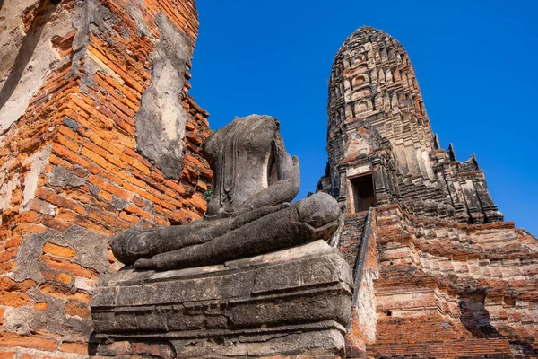 Сломанная Статуя Будды Храме Чайваттанарама Расположенном Пхра Накхон Аюттхая Таиланд — стоковое фото