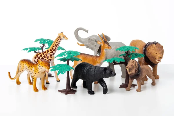 Grupa Zwierząt Dżungli Zabawki Izolowane Białym Tle Plastikowe Zabawki Dla — Zdjęcie stockowe