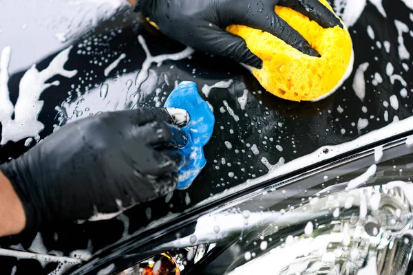 Πλύσιμο Μαύρου Αυτοκινήτου Καθαριότητα Αυτοκινήτων Και Φροντίδα Αυτοκινήτων Έννοια — Φωτογραφία Αρχείου