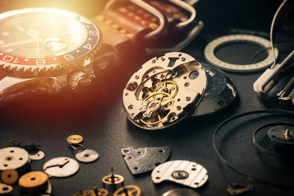 Mechanische Uhrenreparaturkonzept Nahaufnahme Der Teile Einer Mechanischen Armbanduhr — Stockfoto