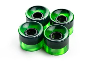 Sörf ve kaykay için yeni yeşil tekerlekler.