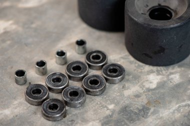 Kaykay ve kaykay bakım konsepti. Konuma seçmeli olarak odaklan.