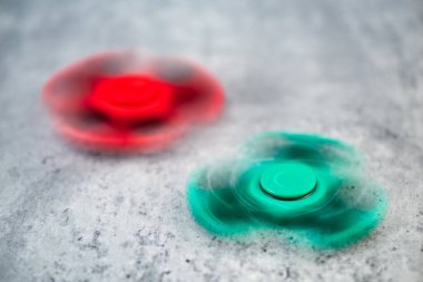 Plastik hareketli döner oyuncak, stres ve endişe giderici oyuncak.