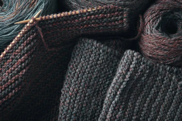 Skeins Wool Yarn Wooden Knitting Needles Unfinished Scarf Process Knitting — Stockfoto
