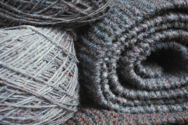 Rolled Gray Knitted Scarf Skein Yarn Woolen Hand Knitted Product —  Fotos de Stock
