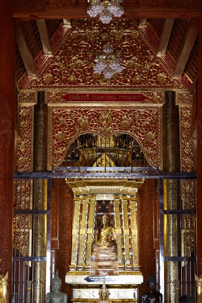 Estátua Buddha Wat Sura — Fotografia de Stock