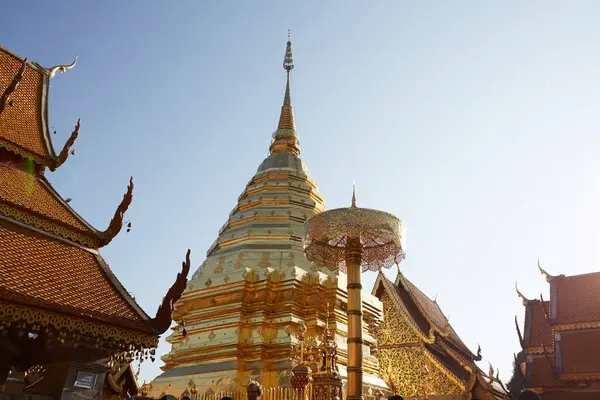 Doi Suthep, Tayland 'ın Chiang Rai şehrinde çok ünlü bir simgedir. yüksek kaliteli fotoğraf