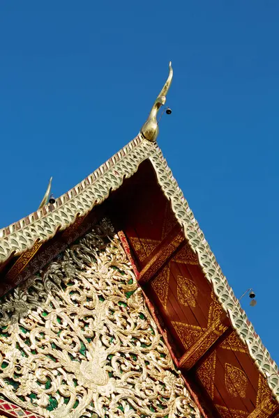 Οροφή Του Ναού Στην Πόλη Της Ταϊλάνδης — Φωτογραφία Αρχείου