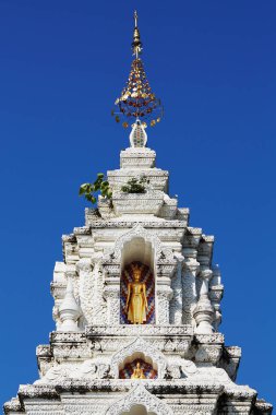 Tayland 'daki tapınakta ne işin var senin?.