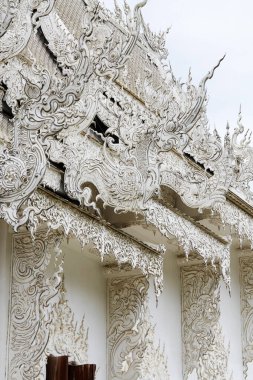 Chiang Mai Tayland 'daki beyaz tapınak.