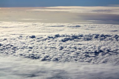 Gökyüzündeki bulutlar