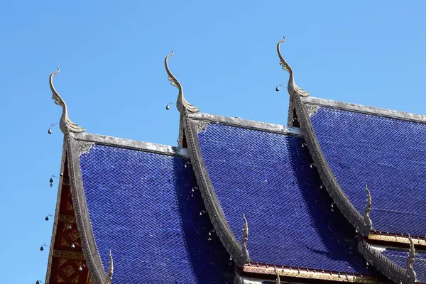 在泰国的寺庙的屋顶 — 图库照片