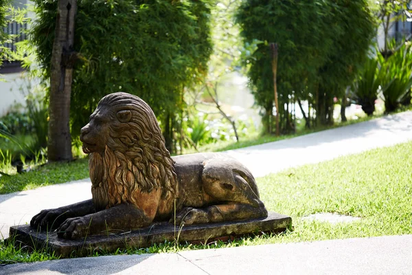 Statue Lion Dans Parc — Photo