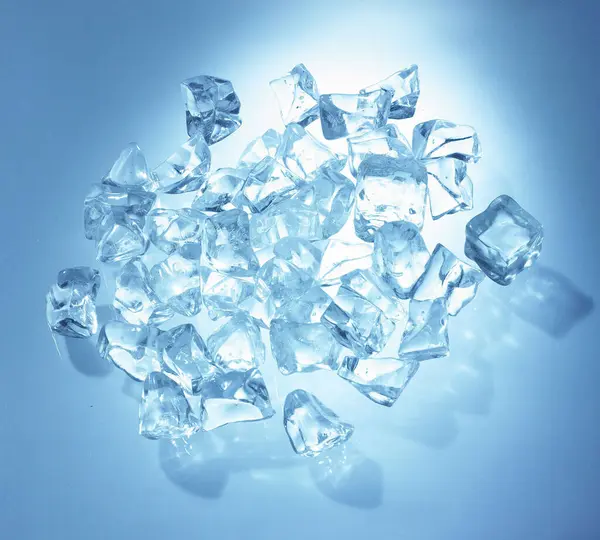 Кубики Льда Белом Фоне — стоковое фото