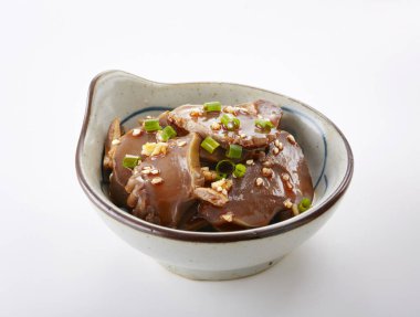 Lezzetli Çin yemeğinin yüksek açılı yakın çekimi.