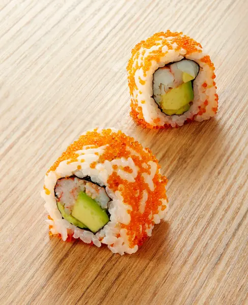 Rollos Sushi Japonés Con Aguacate — Foto de Stock