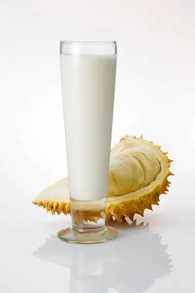Свіжий Дурійський Молочний Коктейль Склянці Білому Тлі — стокове фото