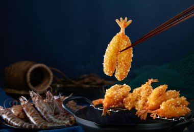 Lezzetli kızarmış yemek, kızarmış karides..