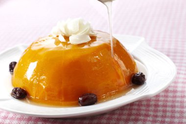 Çin tatlısı, buğulanmış balkabağı ve zambak.