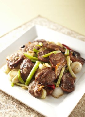 Geleneksel Çin mutfağı, kızarmış ördek göğsü.