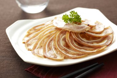 Geleneksel Çin mutfağı, soğuk domuz paçası.