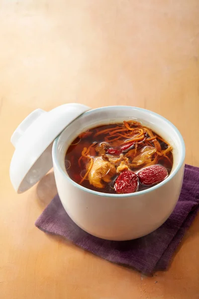 Délicieux Ragoût Traditionnel Chinois Soupe Poulet Aux Fleurs Cordyceps — Photo