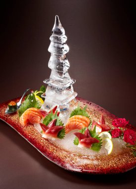 Lezzetli yemek, sashimi tabağı.