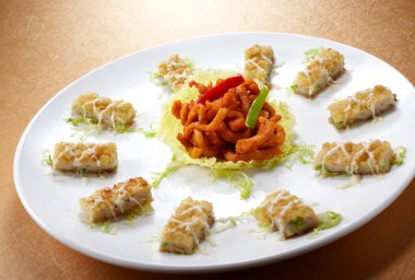 Geleneksel Çin mutfağı, kızarmış balık köftesi.