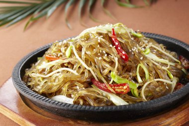 Geleneksel Çin mutfağı, cızırdayan vermicelli