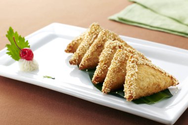 Geleneksel Çin mutfağı, kızarmış üçgen taro keki.