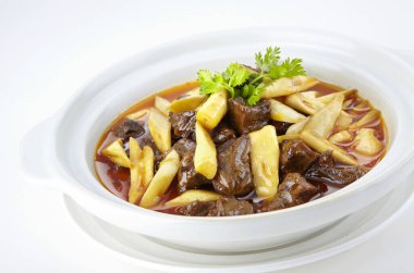 Geleneksel Çin mutfağı, tatlı patatesli haşlanmış et.