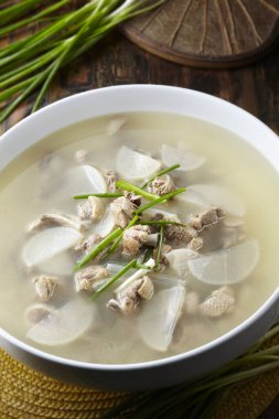 Geleneksel Çin mutfağı, turp ve ördek çorbası