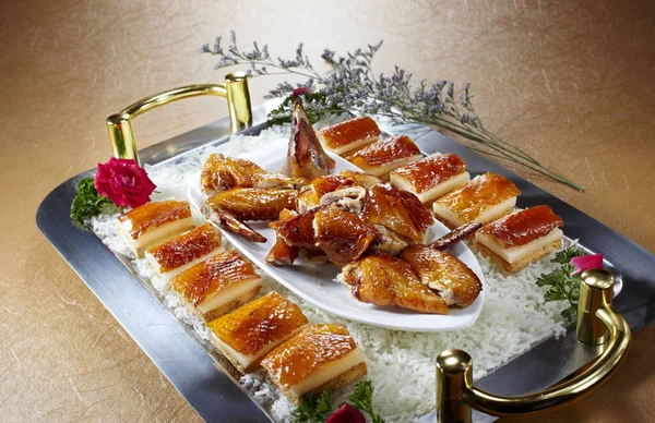 Tradiční Čínská Kuchyně Pečená Kuřecí Mísa — Stock fotografie