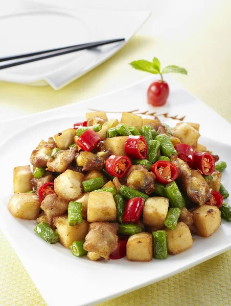 Míchat Smažené Kuře Tofu Zeleninou — Stock fotografie
