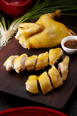 Geleneksel Çin mutfağı, Kanton usulü beyaz kesimli tavuk.