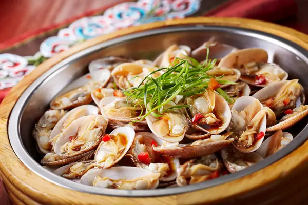 中国传统食品 蛤蟆加酱汁 — 图库照片