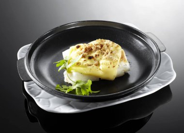 Lezzetli Japon yemekleri, peynirli atıştırmalıklar.