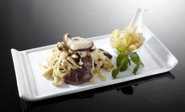 Japon mutfağı, mantar atıştırmalıkları.