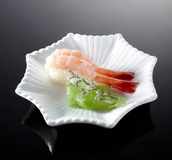 Lezzetli Japon Yemekleri Deniz Karidesi Suşisi — Stok fotoğraf