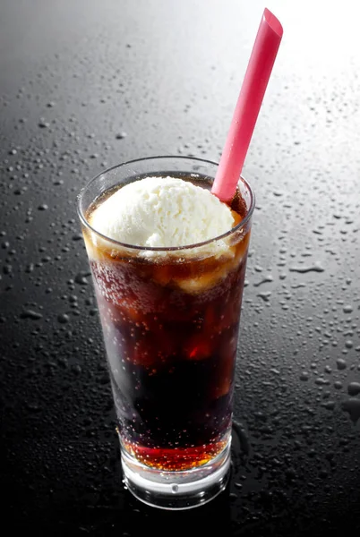 Copo Cola Com Gelo — Fotografia de Stock