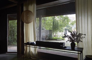 Modern bir evin içinde.