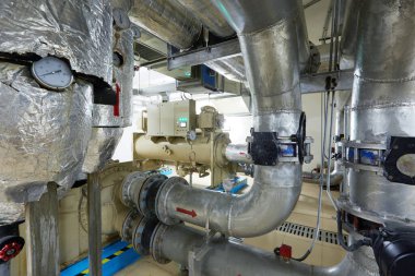Sanayi enerji santrali, enerji ve gaz kazanının iç görünümü