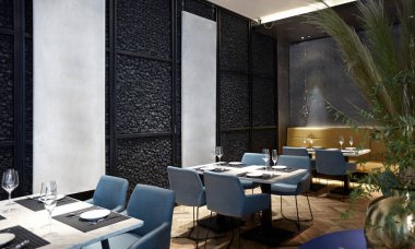 Modern bir otel restoranının 3 boyutlu resmi.